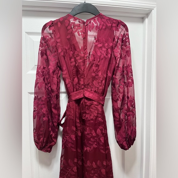 Lulus burgundy lace dress - Picture 6 of 7